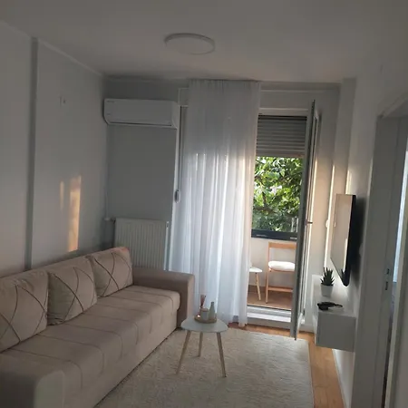 Nika Апартаменты Нови-Сад